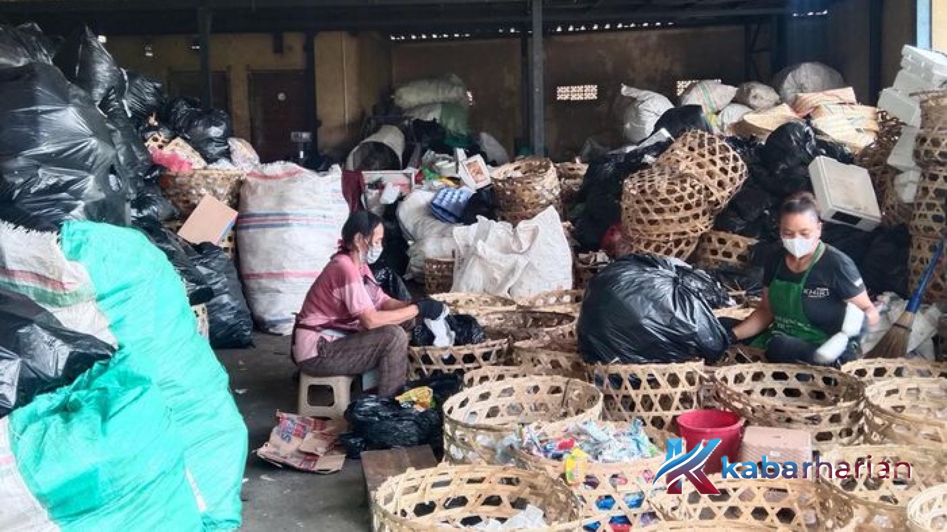 Tabanan Terhimpit Sampah: TPS3R Sadu Kencana Terpaksa Tolak Puluhan Pelanggan Baru Akibat Overkapasitas