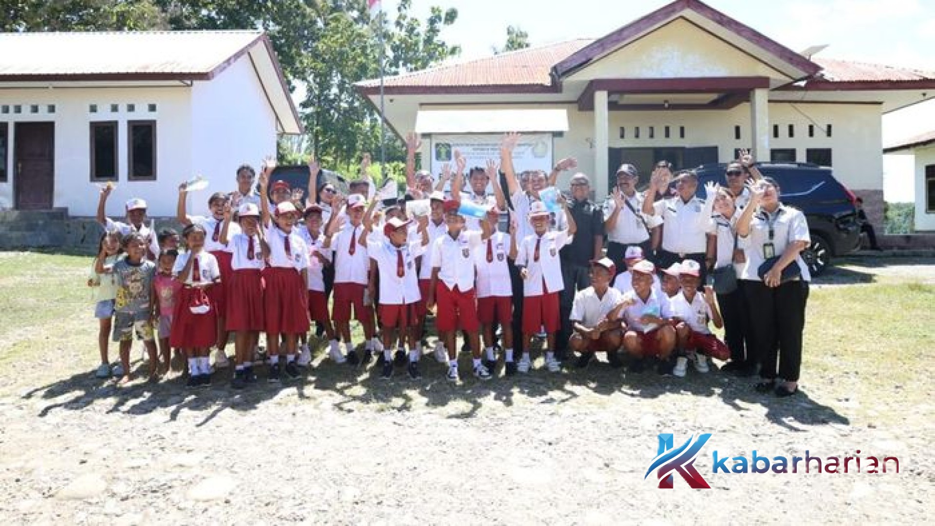 Menyentuh Hati di Garis Batas: Misi Kemanusiaan Imigrasi NTT untuk Pendidikan Anak Perbatasan Belu