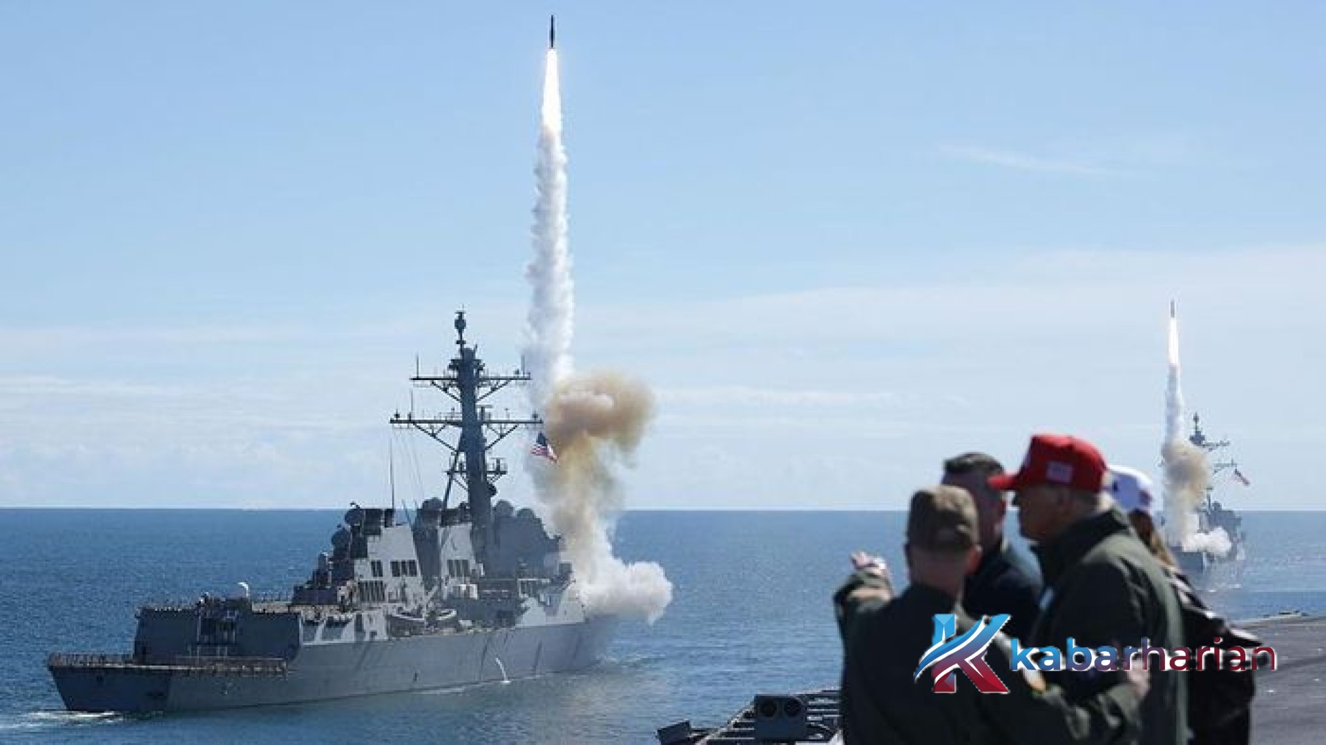 Ketegangan Memuncak di Selat Hormuz: Trump Klaim Armada AS Hancurkan Kapal Iran dalam Aksi Balasan Mematikan