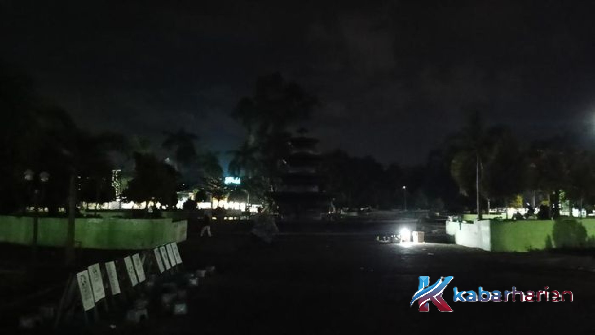 Taman Rinjani Selong Gelap Gulita: Ancaman Keamanan dan Jeritan Pedagang di Jantung Lombok Timur