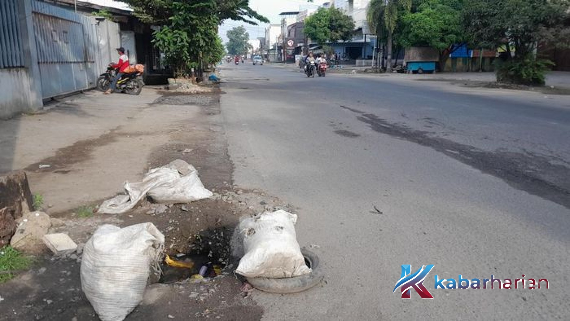 Ancaman “Lubang Maut” di Jalan Bhayangkara: Menelusuri Sengkarut Proyek Relokasi Kabel yang Terbengkalai di Medan