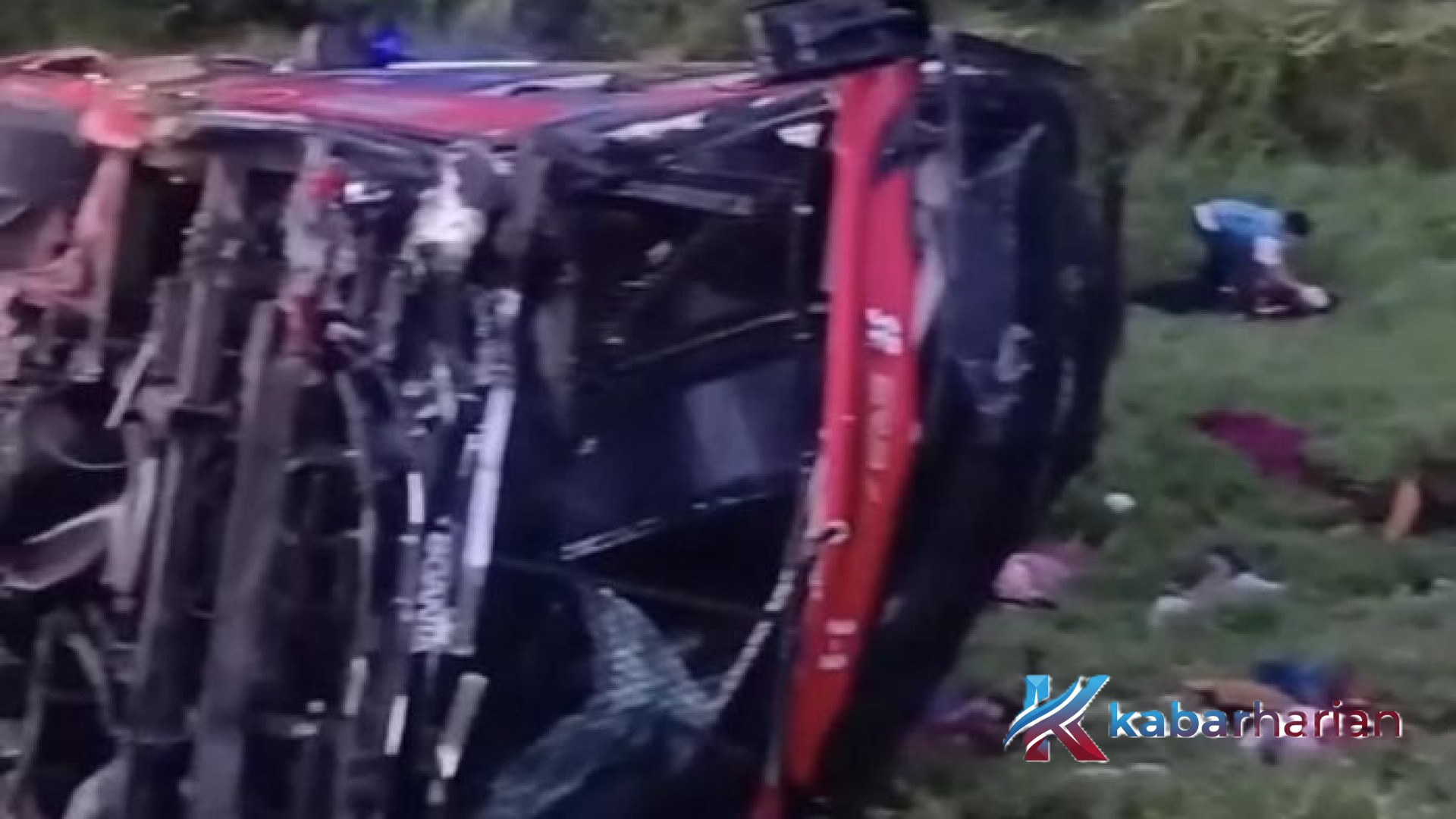 Tragedi Berdarah di KM 63 Tol Sergai: Kecelakaan Maut Bus Halmahera Merenggut Empat Korban Jiwa