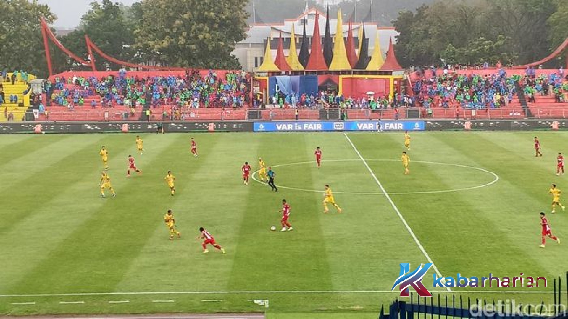 Tragedi di Stadion Haji Agus Salim: Semen Padang FC Terkapar 0-7 Dihantam Badai Persebaya Surabaya