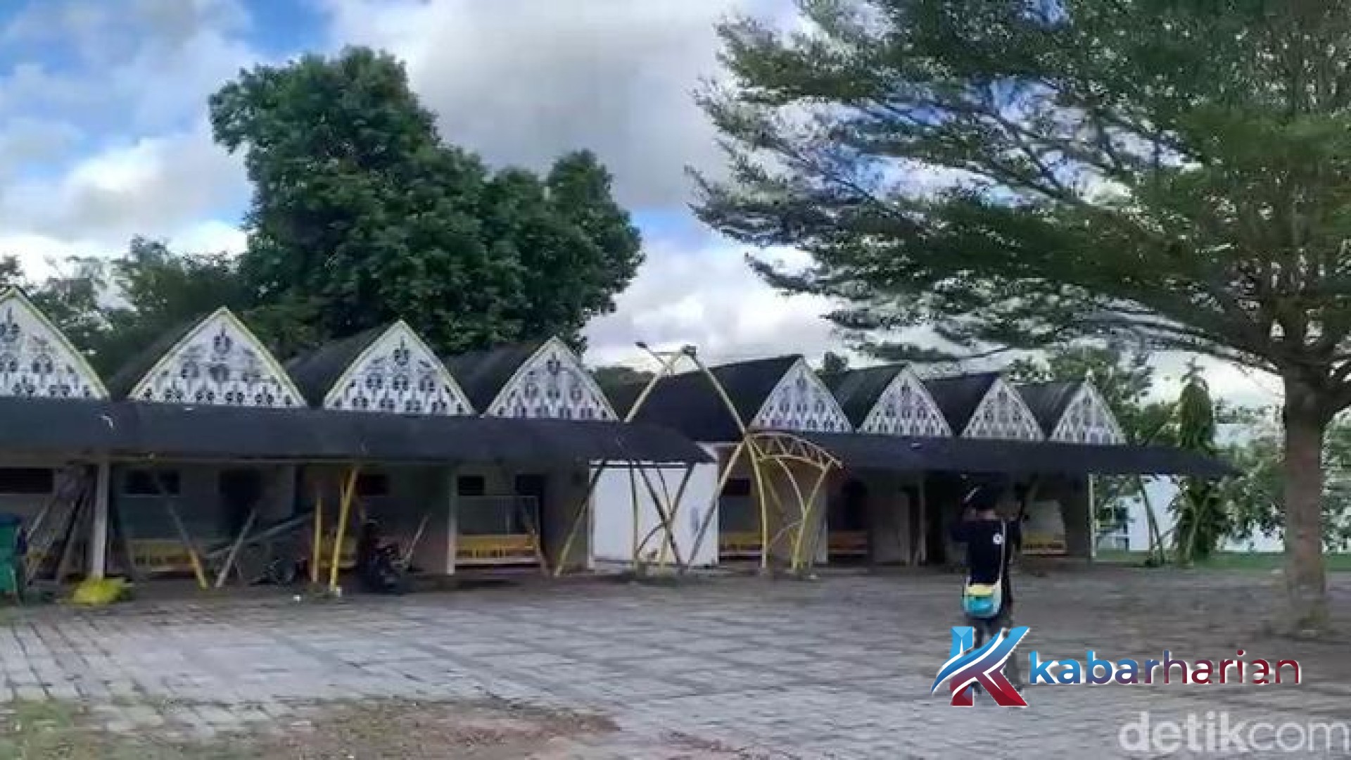 Potret Buram Investasi Rp 1,6 Miliar: Belasan Lapak UMKM Teras Udayana Mataram Kini Terbengkalai dan Tak Berpenghuni