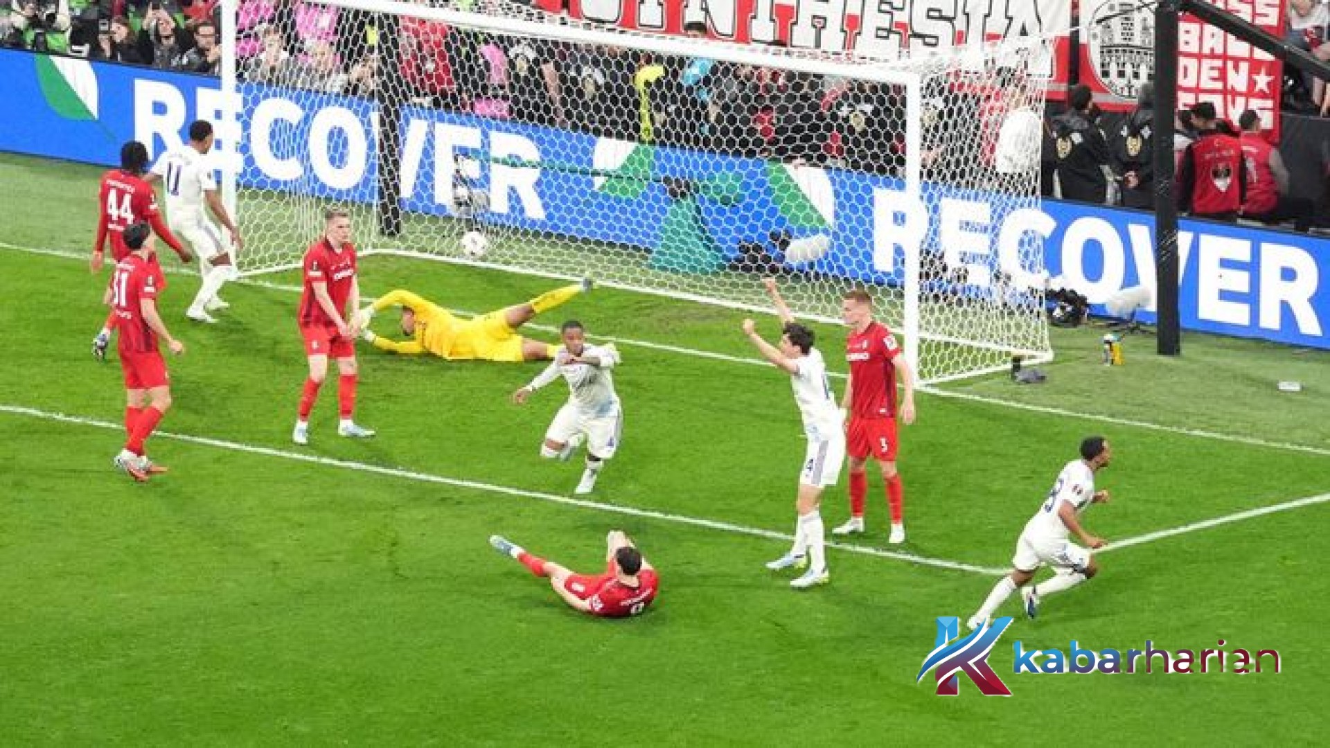 Dominasi Total di Istanbul: Aston Villa Rengkuh Takhta Liga Europa Usai Gilas Freiburg 3-0