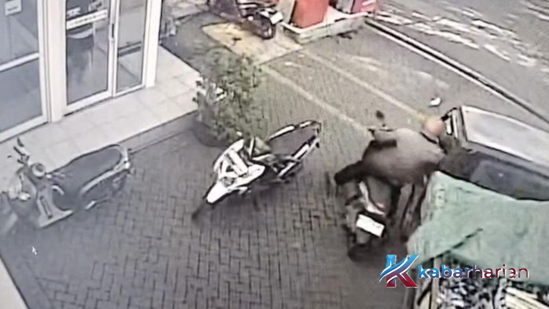 Manfaatkan Kelengahan Sopir Saat Ganti Ban, Pencuri Tas di SPBU Jembrana Akhirnya Bertekuk Lutut