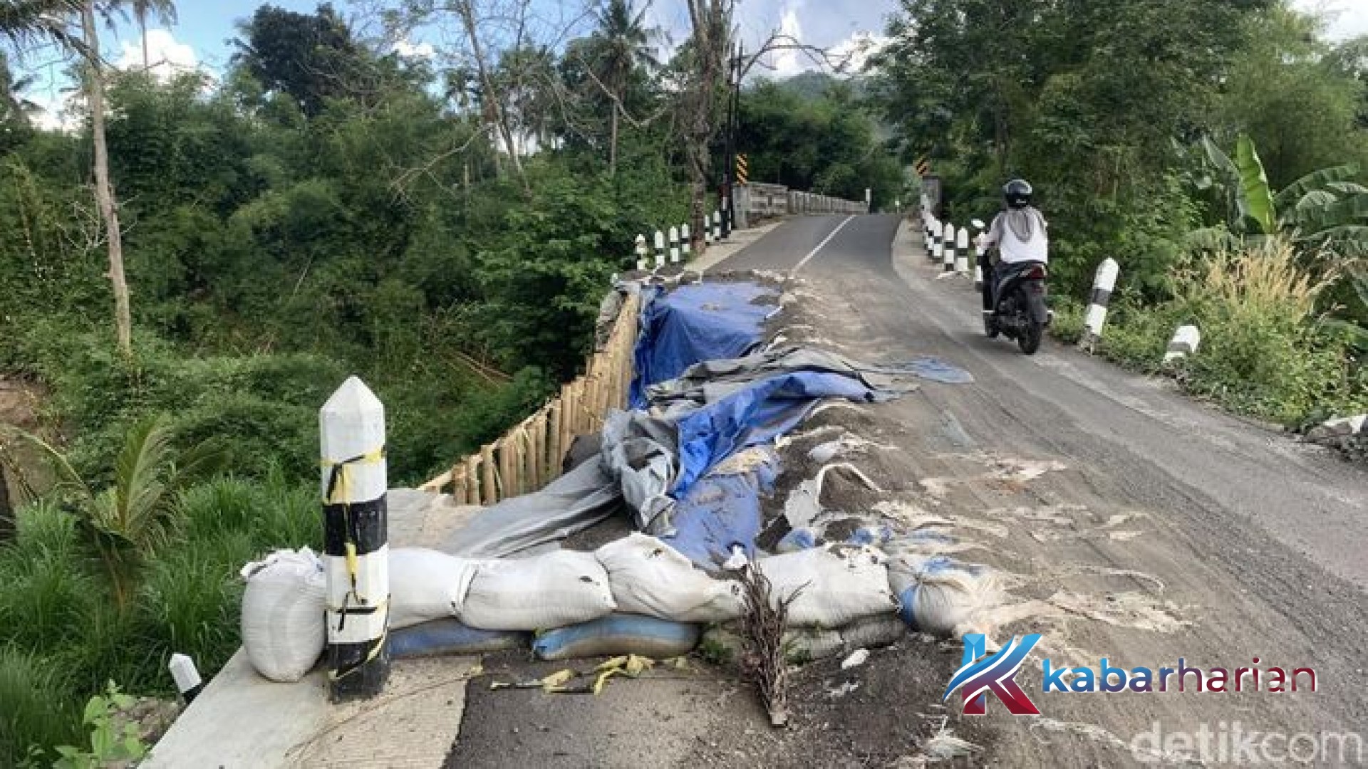 Ironi Infrastruktur di Jantung Lombok Barat: Tiga Bulan Jalan Amblas Tempos-Banyu Urip Terabaikan