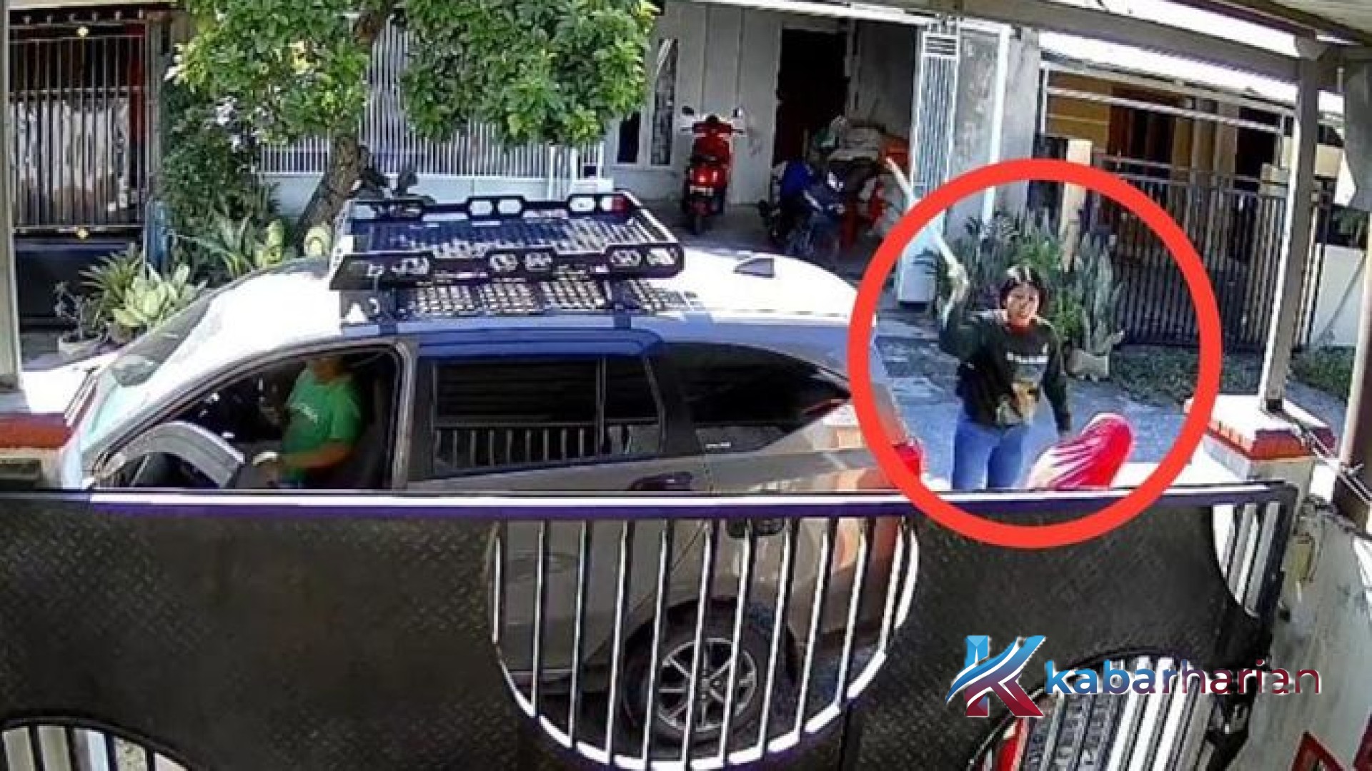 Mencekam! Kronologi Eks Polwan di Sigi Ngamuk dan Aniaya Tetangga Pakai Kayu, Aksi Barbar Terekam CCTV