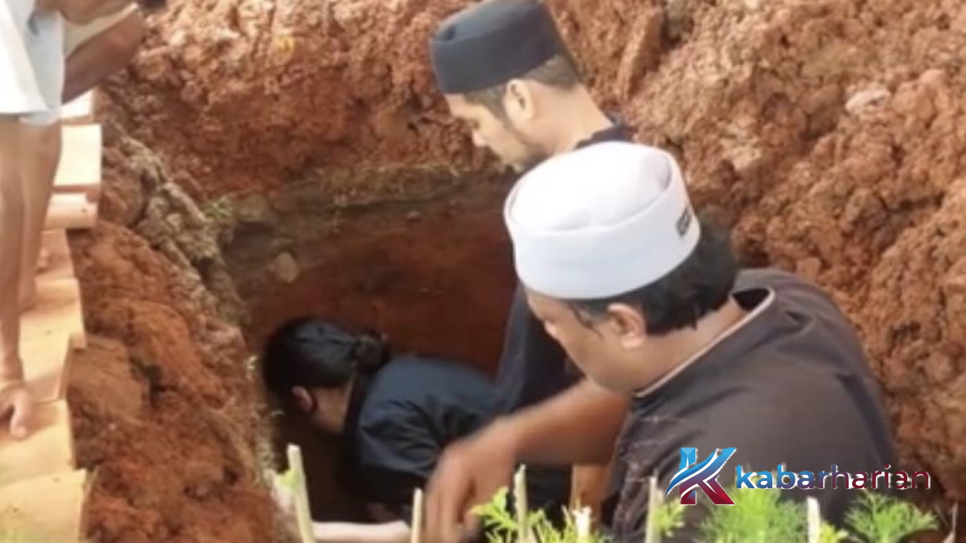 Duka Mendalam Virzha Melepas Kepulangan Ayahanda: Perjuangan Panjang Melawan Penyakit Komplikasi