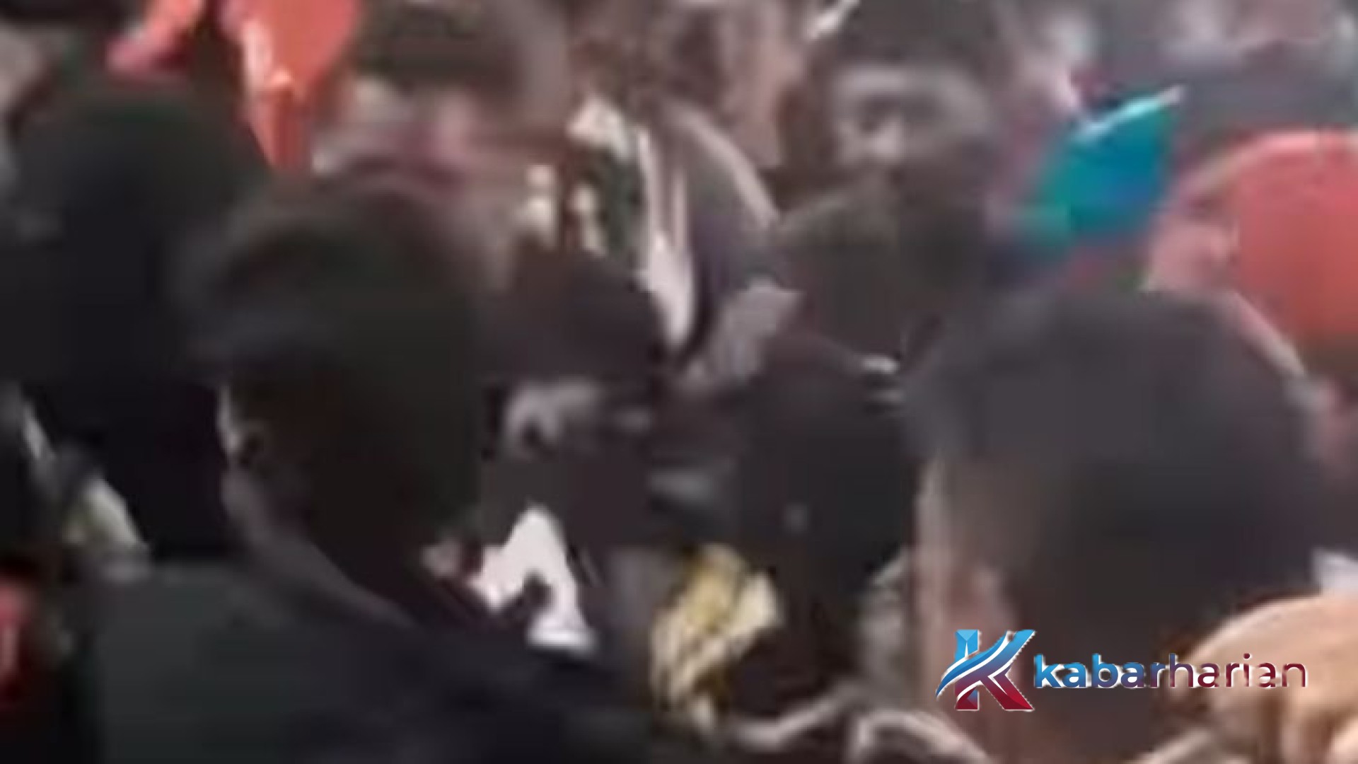 Aksi Tak Senonoh Dua Penjual Sate di Makassar Berujung Amuk Massa, Empat Siswi SMP Jadi Korban